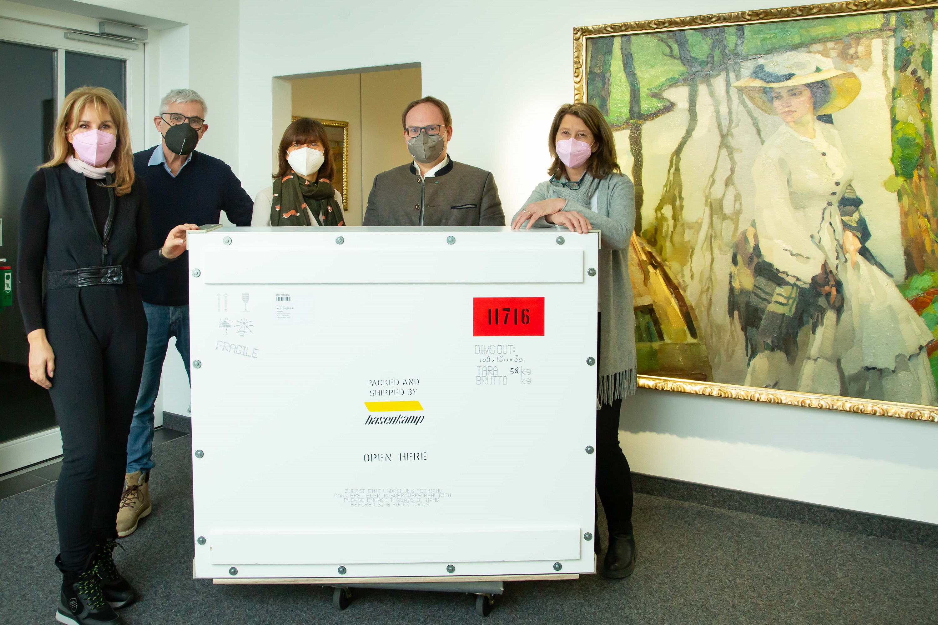 220303_ankunft_exponate_in_galerie_zur_ausstellung_glanzvoll_86fotoberger_002_.jpg