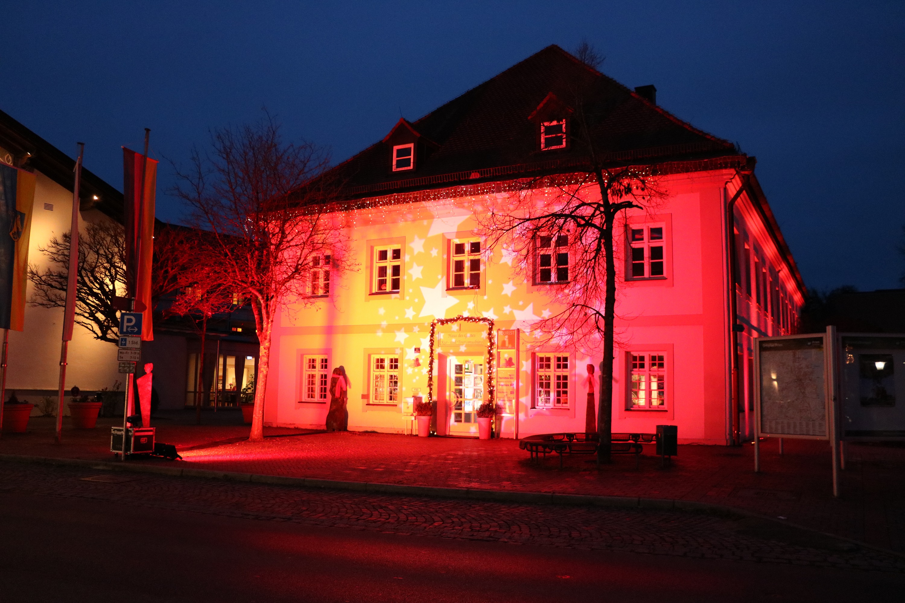 haus_des_gastes_prien_leuchtet_c-prima.jpg