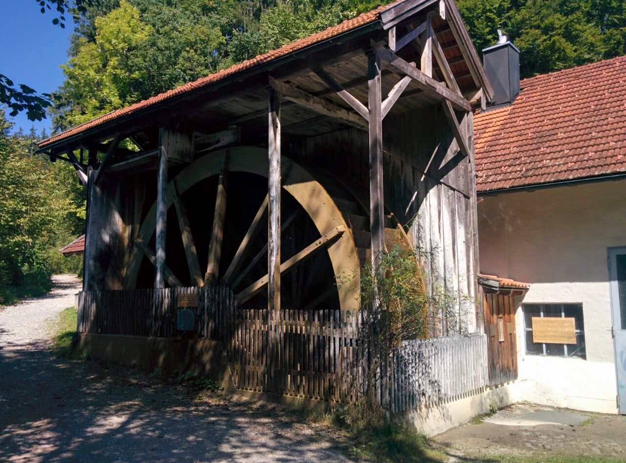 das größte Wasserrad Bayerns bei Kiefersfelden
